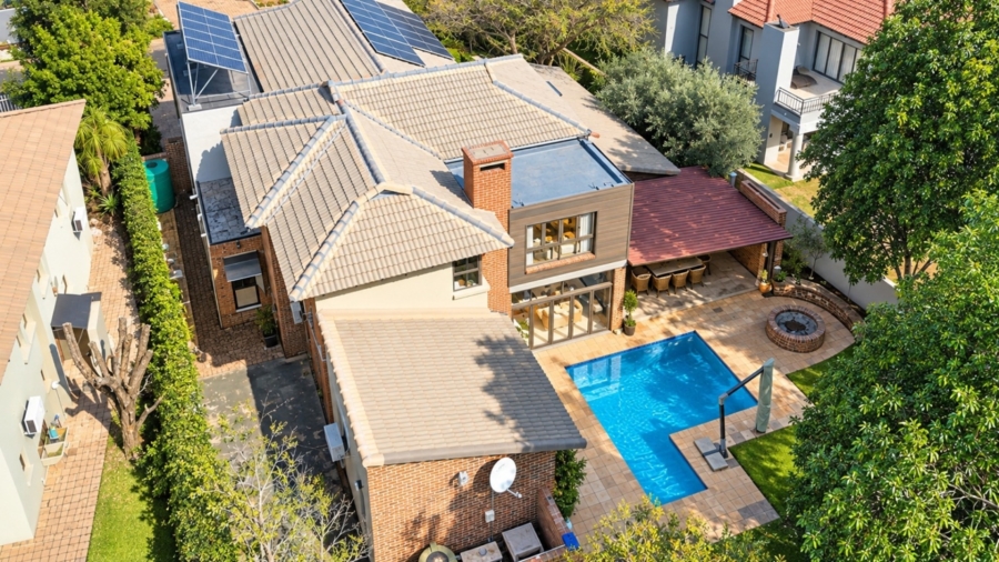 5 Bedroom Property for Sale in Xanadu Nature Estate North West
